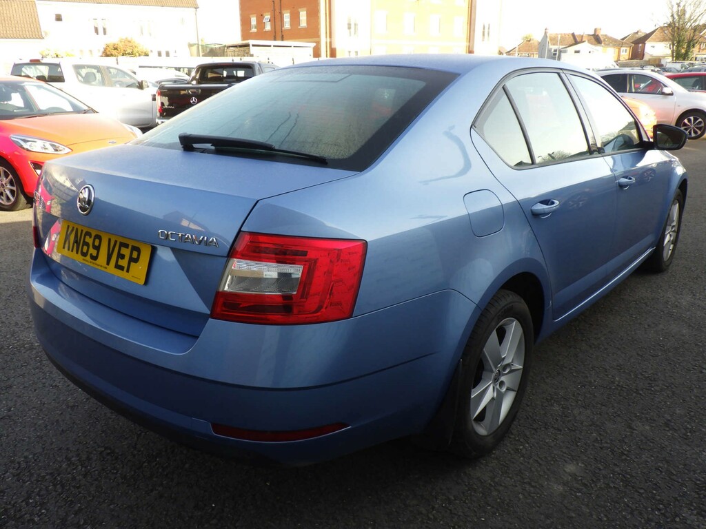 Skoda Octavia Se Tdi KN69VEP #6