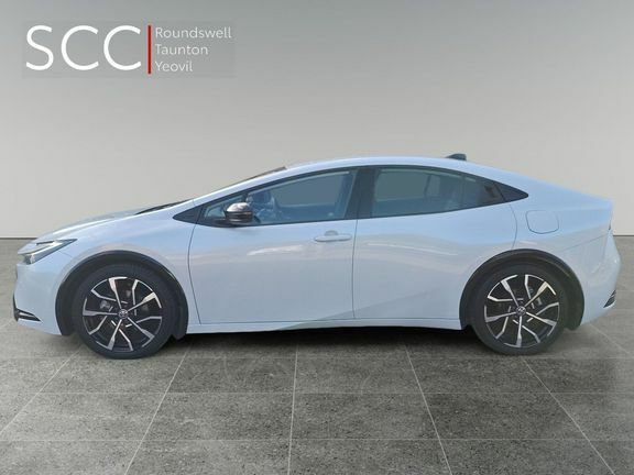 Toyota Prius Excel White #3