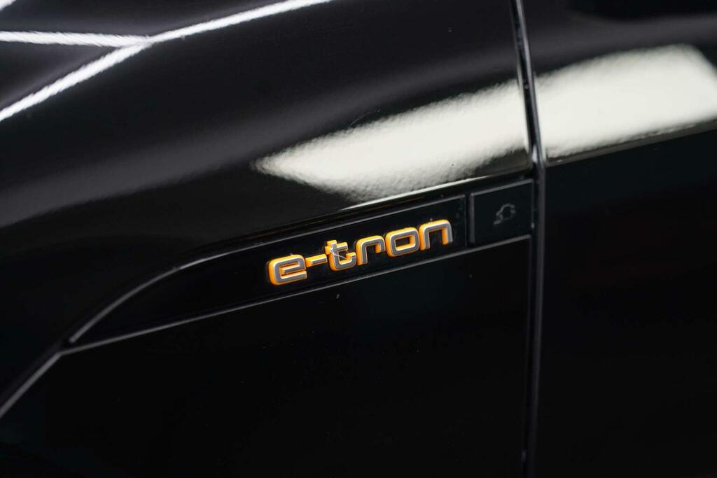Audi E-tron Suv 55 S Line Sportback Quattro 95Kwh 20 DL03WEY Black #3
