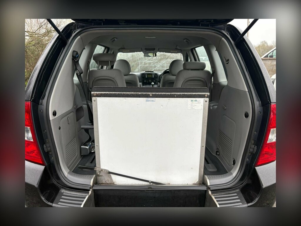 Kia Sedona Crdi Ls Silver #7