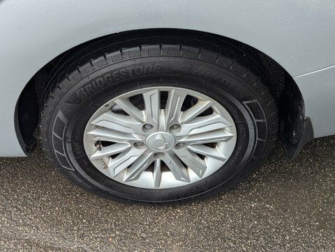 SsangYong Rodius Ex Silver #14
