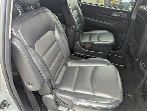 SsangYong Rodius Ex Silver #12