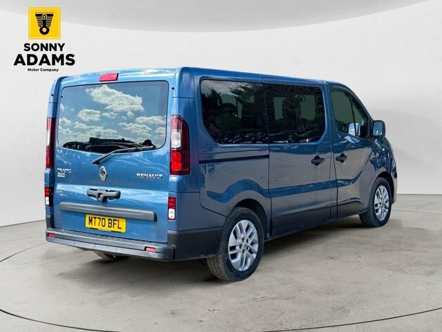 Renault Trafic 2.0 Dci Energy 28 Sport Nav Minibus Double Cab MT70BFL Blue #4