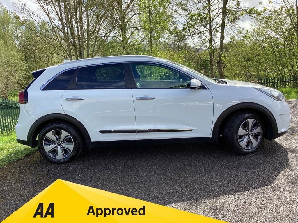 Kia Niro 1.6L 3 FY68YEL White #3