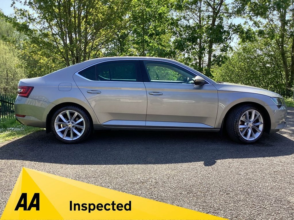 Skoda Superb 2L Se L Executive DX66JXH Beige #3
