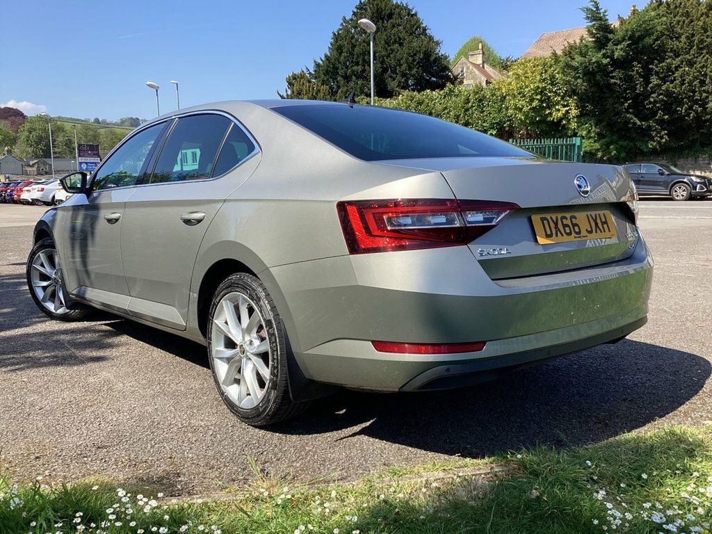 Skoda Superb 2L Se L Executive DX66JXH Beige #6
