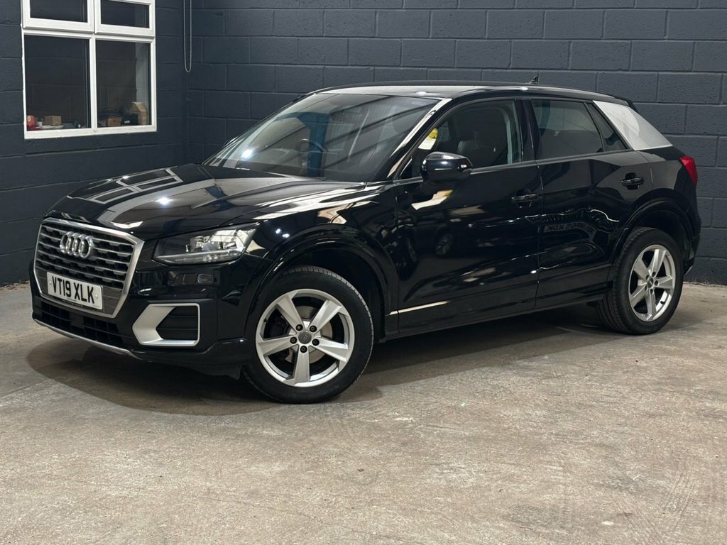 Audi Q2 1L Sport Black #5