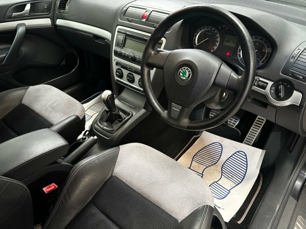Skoda Octavia 1.9 Tdi Ambiente Euro 4 Red #2