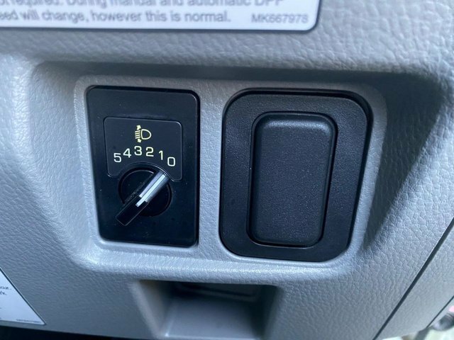 Mitsubishi Fuso Canter 3C13 25 Single White #18