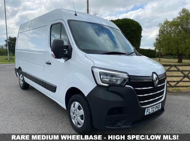 Renault Master Mm35 Business Mwb Medium High 2.0 Dci 135Ps White