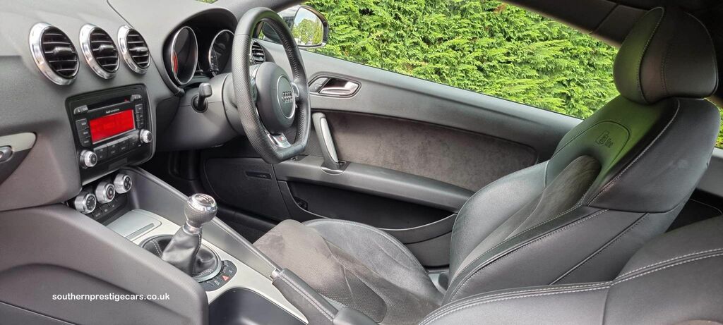 Audi TT 2.0 Tfsi Black Edition Euro 5 Ss Black #2