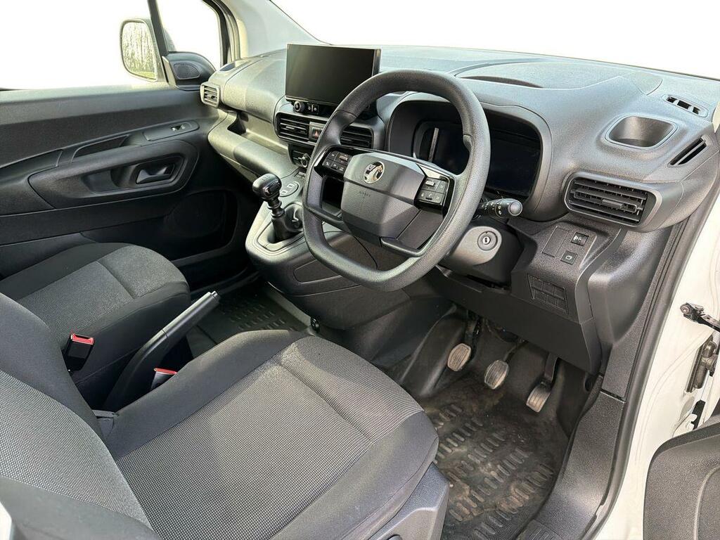 Vauxhall Combo Combo M Cargo 1.5 Turbo D 100Ps Prime H1 DS24UBX White #3