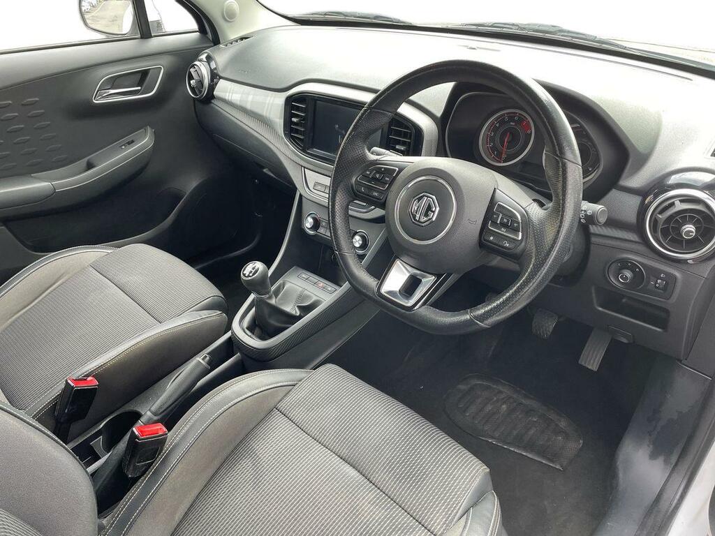 MG MG3 1.5 Vti-tech Exclusive Navigation NU72BBZ White #3