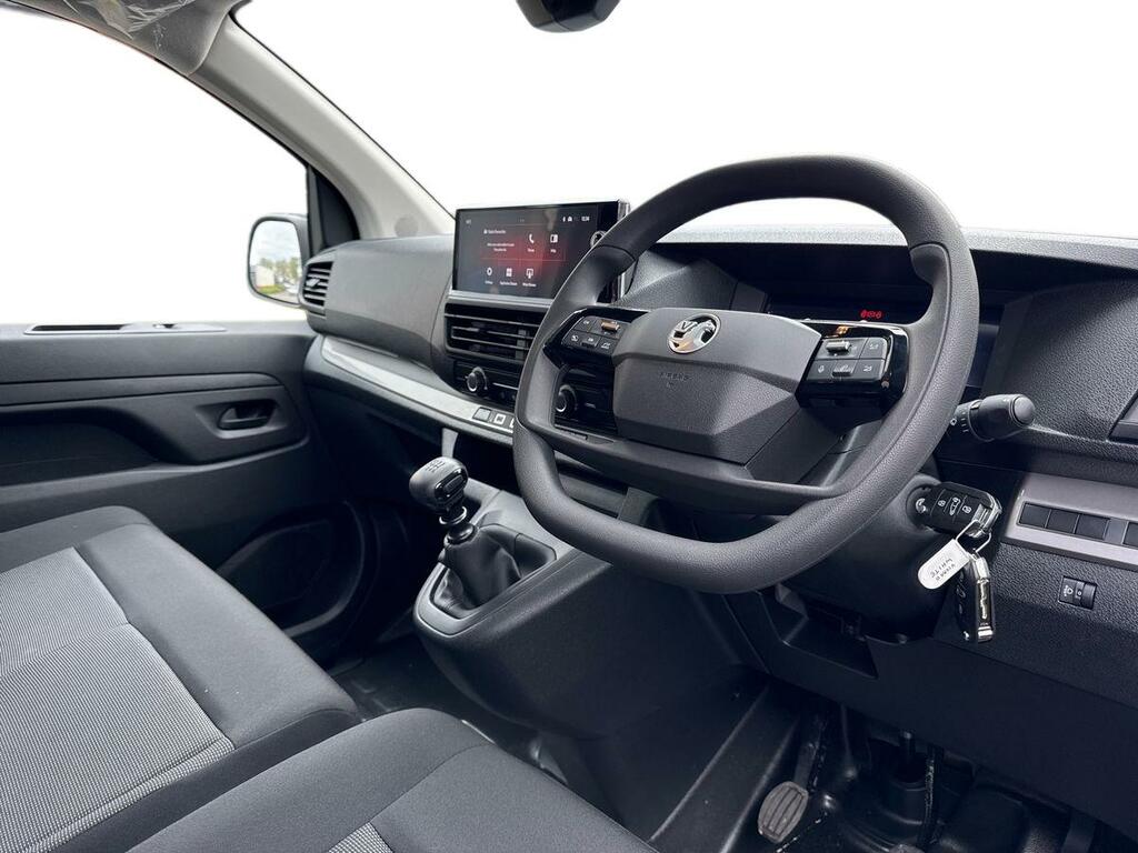Vauxhall Vivaro M 2.0 Turbo D 145 Pro H1 VN26DNX White #3
