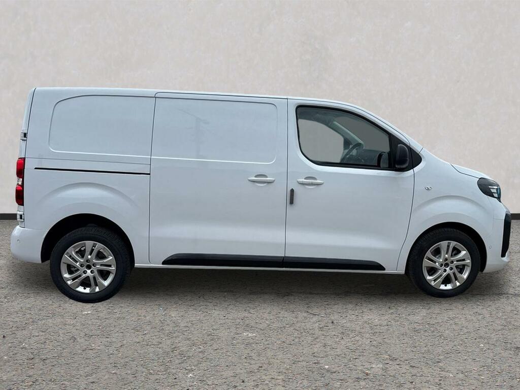 Vauxhall Vivaro M 2.2 Turbo D 150 Pro H1 VN26DYF White #4