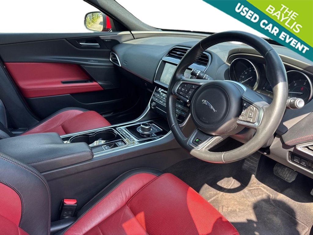 Jaguar XE 2.0D 180 R-sport VU17HCA Red #3