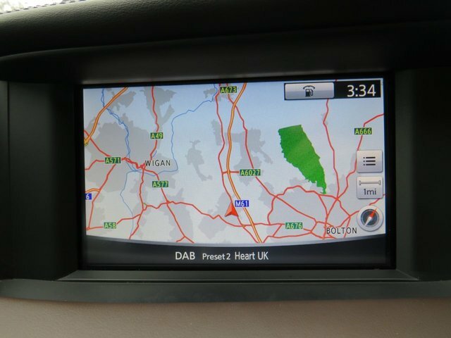 Infiniti QX30 Premium Tech D Brown #13