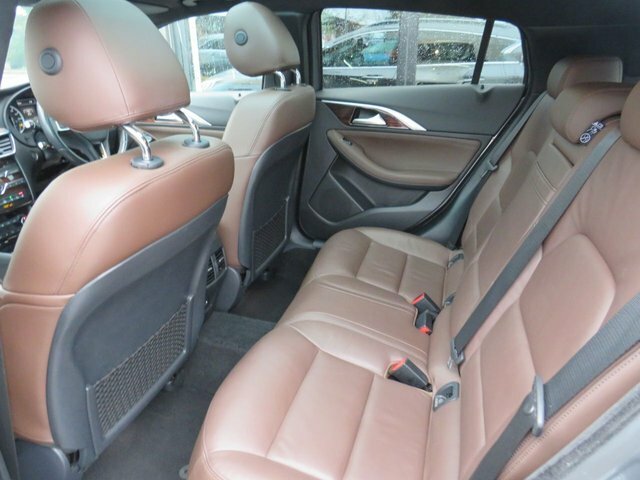 Infiniti QX30 Premium Tech D Brown #28