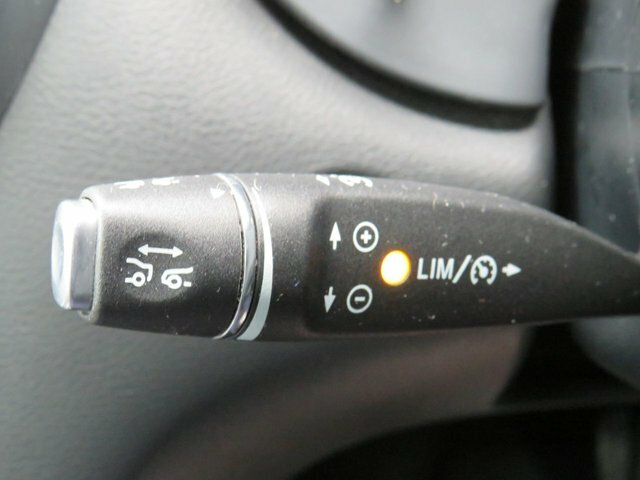 Infiniti QX30 Premium Tech D Brown #16