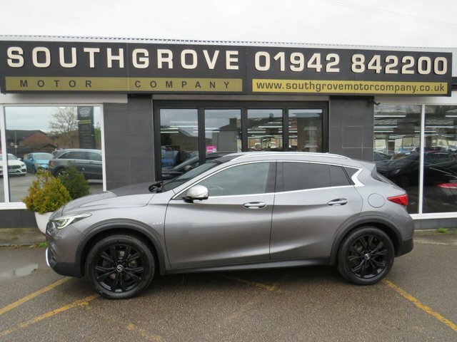 Infiniti QX30 Premium Tech D Brown #23