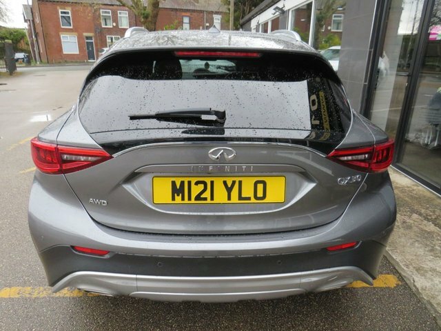Infiniti QX30 Premium Tech D Brown #30