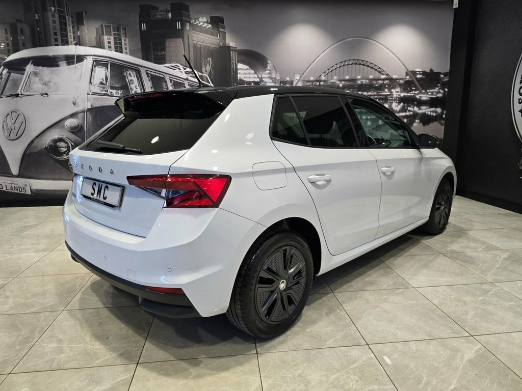 Skoda Fabia 1L Colour Edition AY22XDO White #3