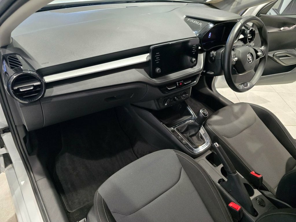 Skoda Fabia 1L Colour Edition AY22XDO White #2