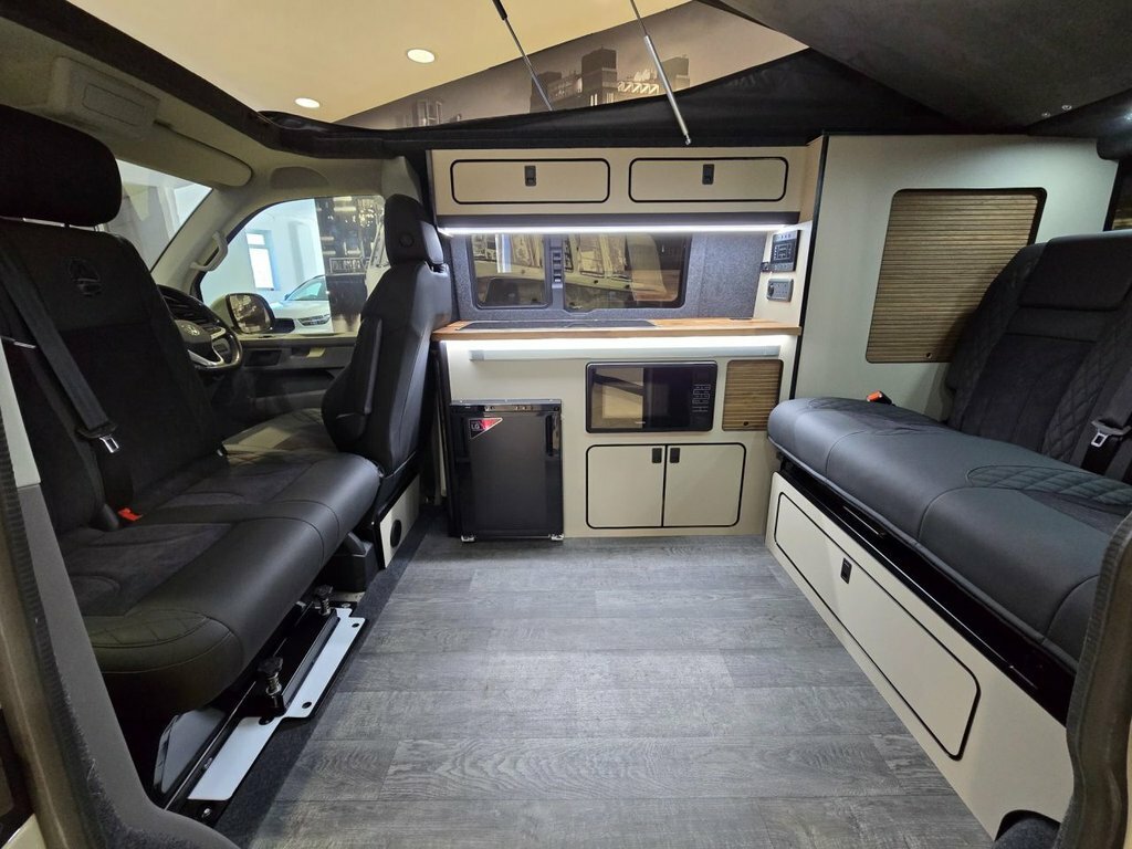 Volkswagen Campervan 2L Highline Grey #4