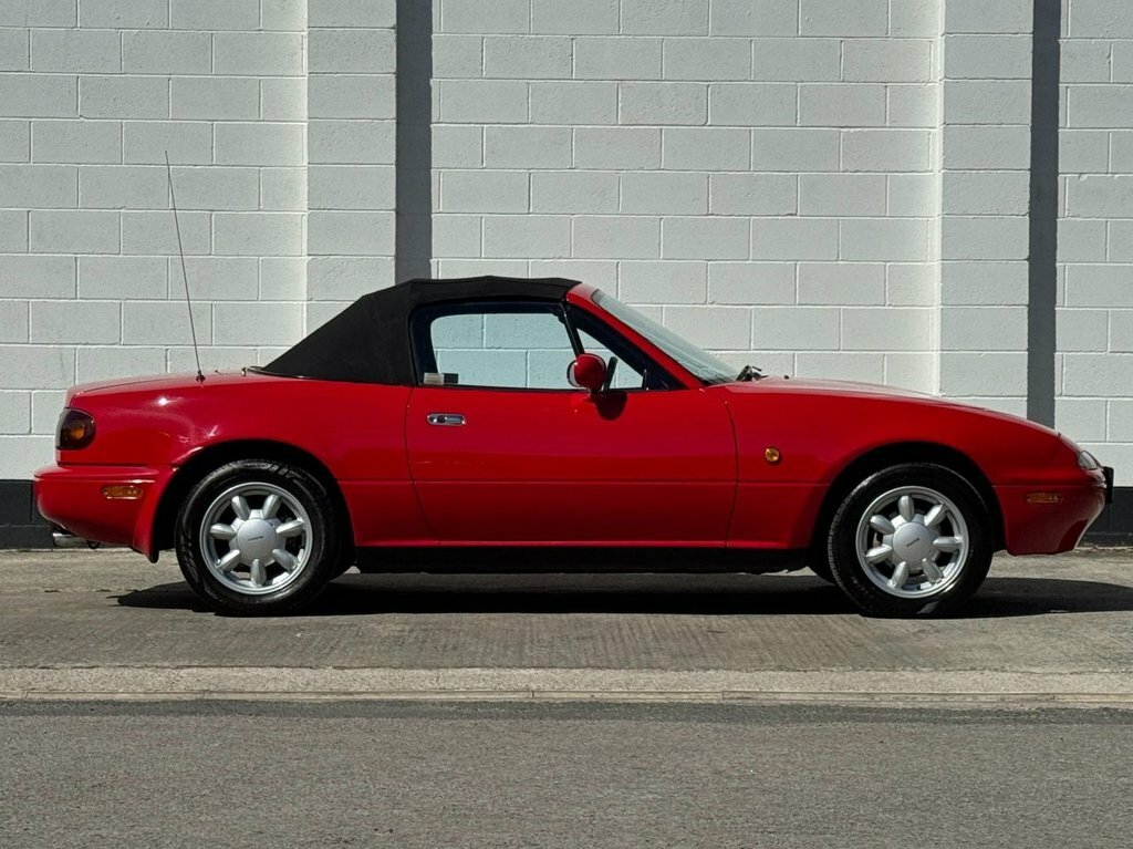 Mazda MX-5 Roadster V Special Black #26