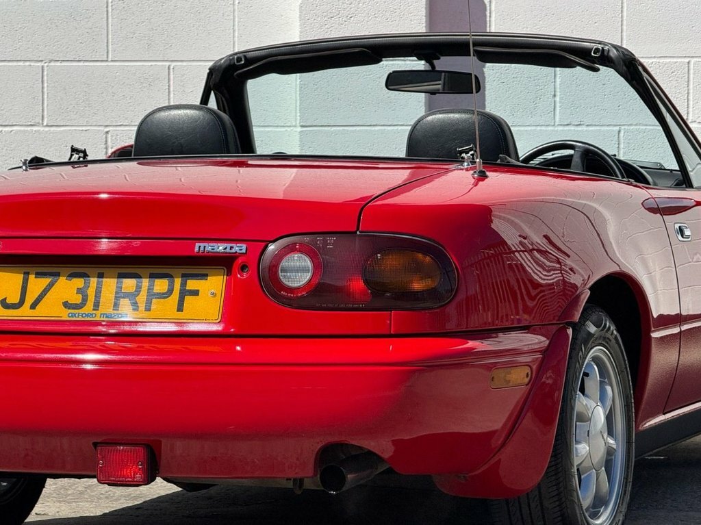 Mazda MX-5 Roadster V Special Black #21