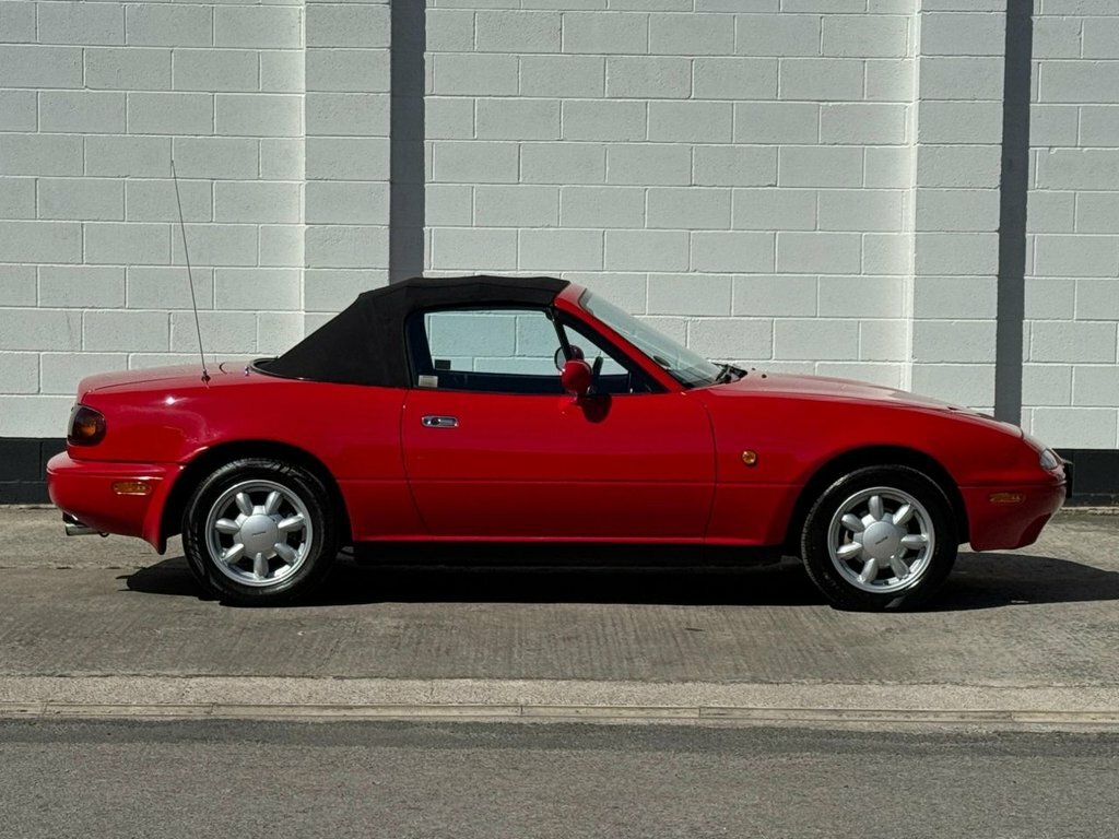Mazda MX-5 Roadster V Special Black #13