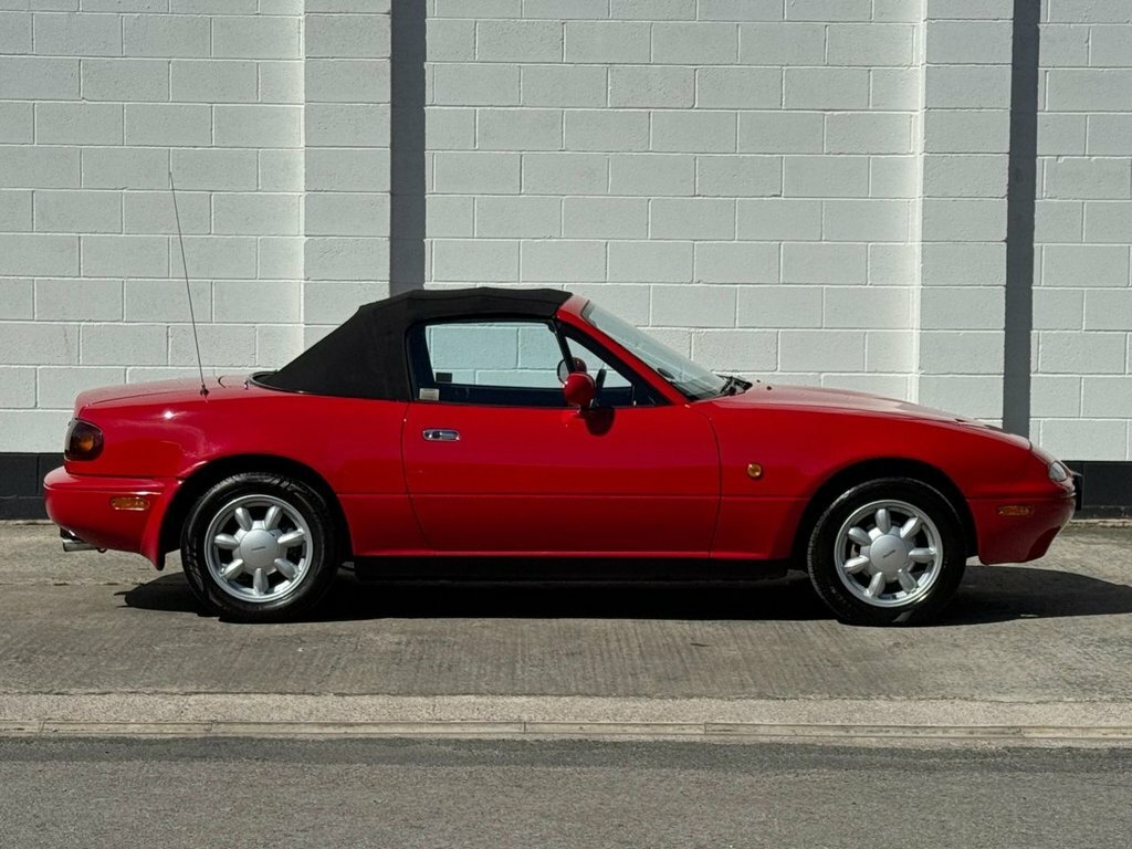 Mazda MX-5 Roadster V Special Black #23