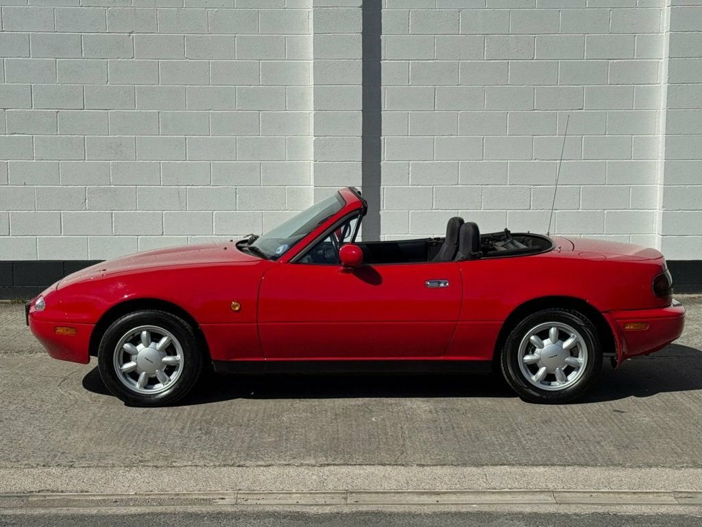 Mazda MX-5 Roadster V Special Black #10