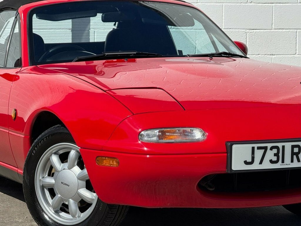 Mazda MX-5 Roadster V Special Black #17