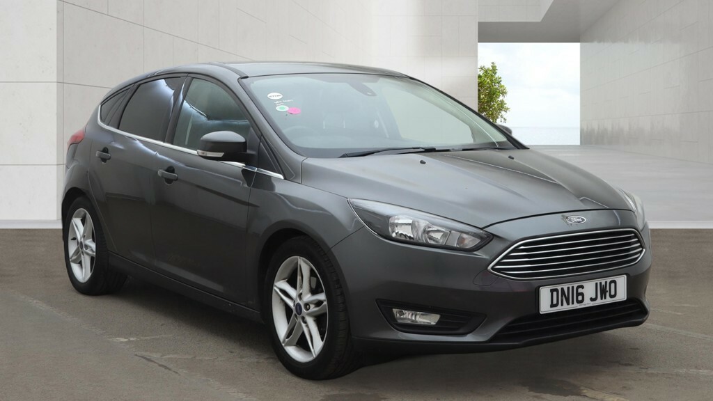 Ford Focus Hatchback 1.0 T Ecoboost Zetec 201616 Grey