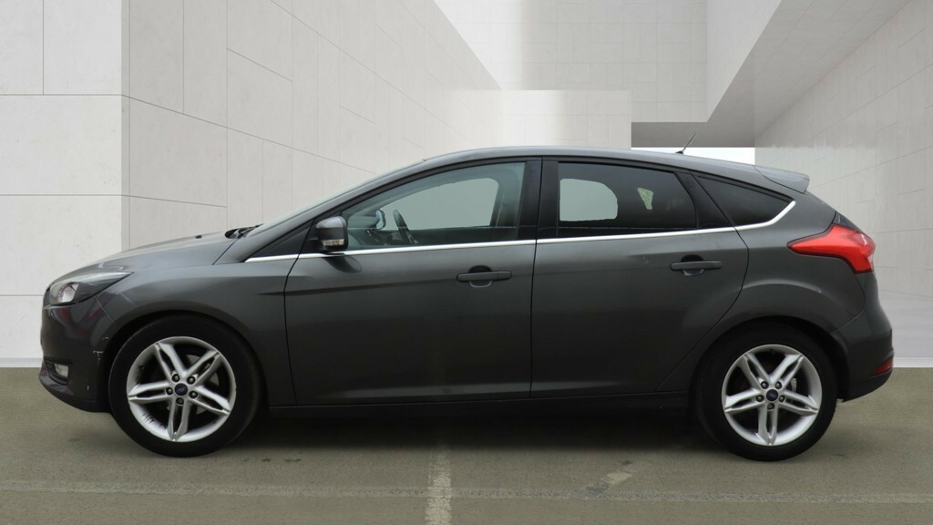 Ford Focus Hatchback 1.0 T Ecoboost Zetec 201616 DN16JWO Grey #6