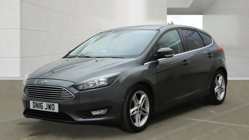 Ford Focus Hatchback 1.0 T Ecoboost Zetec 201616 DN16JWO Grey #2