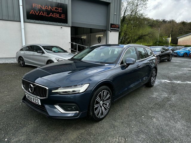 Volvo V60 D4 Inscription Estate GN68RZO Blue #4