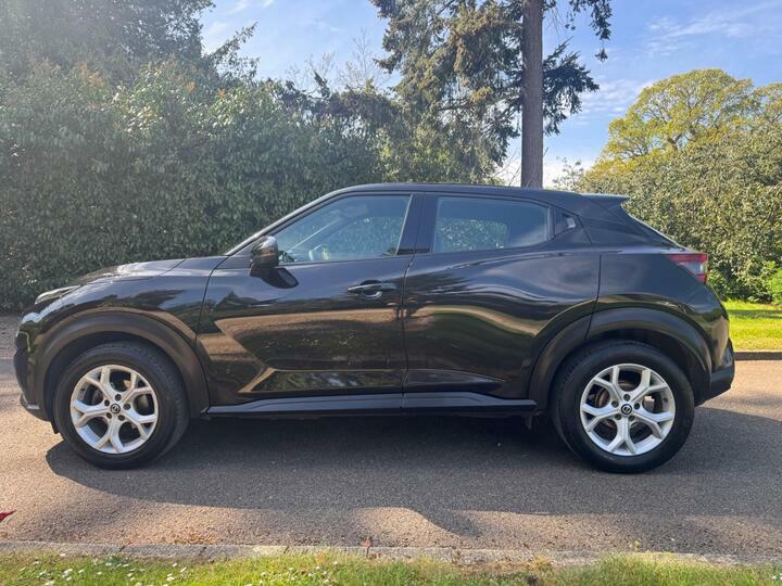 Nissan Juke 1.0 Dig-t Acenta Euro 6 Ss MM69WSW Black #4