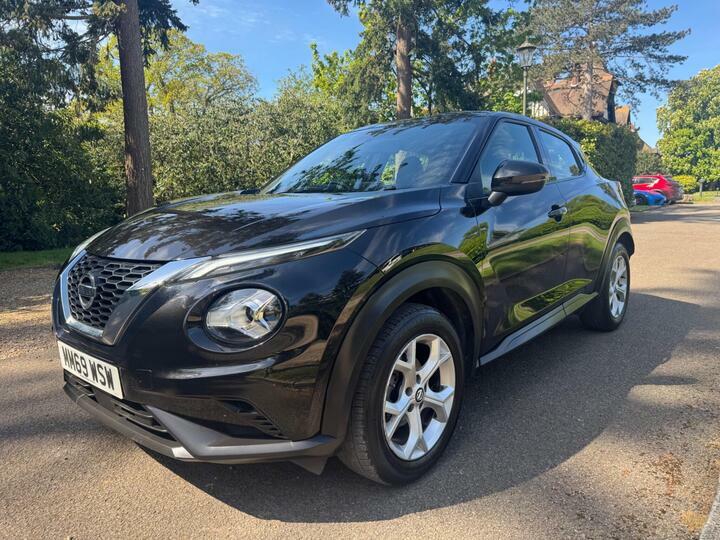 Nissan Juke 1.0 Dig-t Acenta Euro 6 Ss MM69WSW Black #2