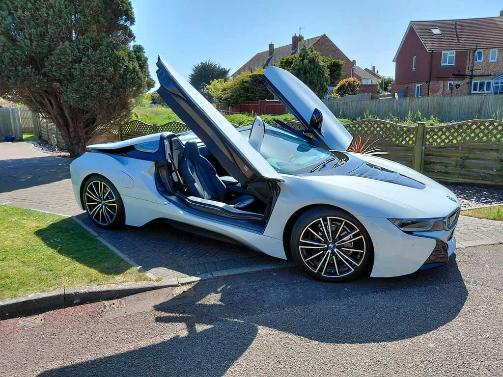 BMW i8 Convertible White