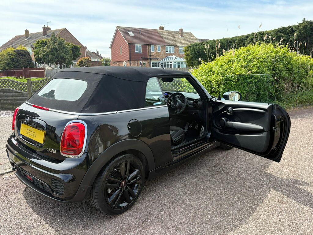 Mini Convertible 1.5 Cooper Sport Euro Black #4