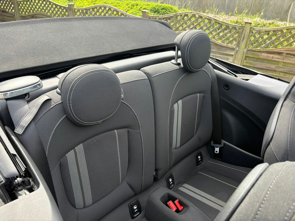 Mini Convertible 1.5 Cooper Sport Euro Black #6