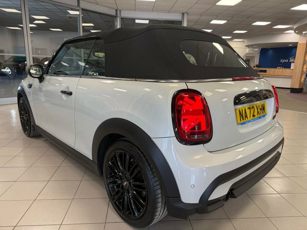 Mini Convertible 1.5L Cooper Exclusive NA72XHM Silver #4