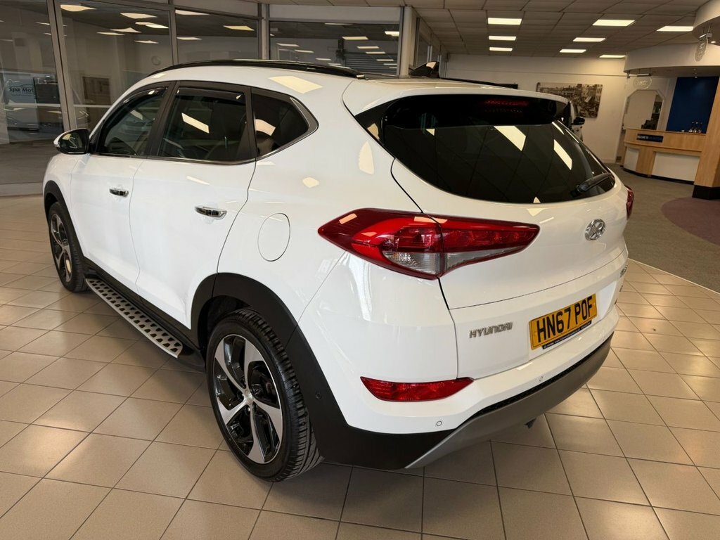 Hyundai Tucson 2L Premium Se White #5