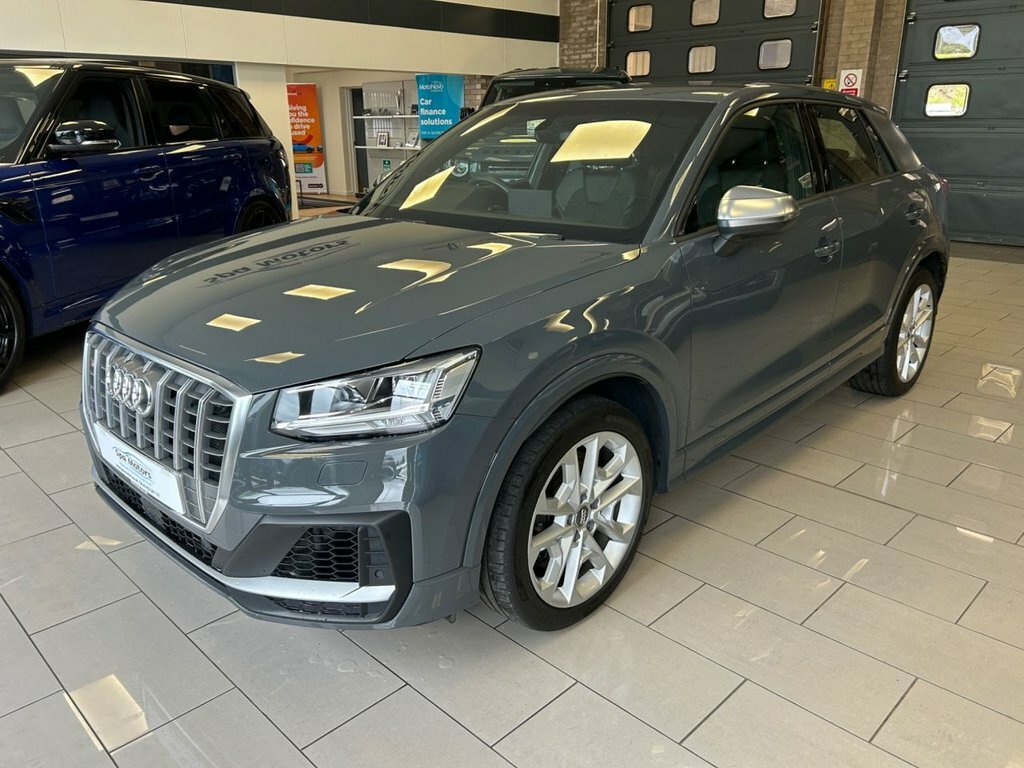 Audi SQ2 2L Null Grey #3