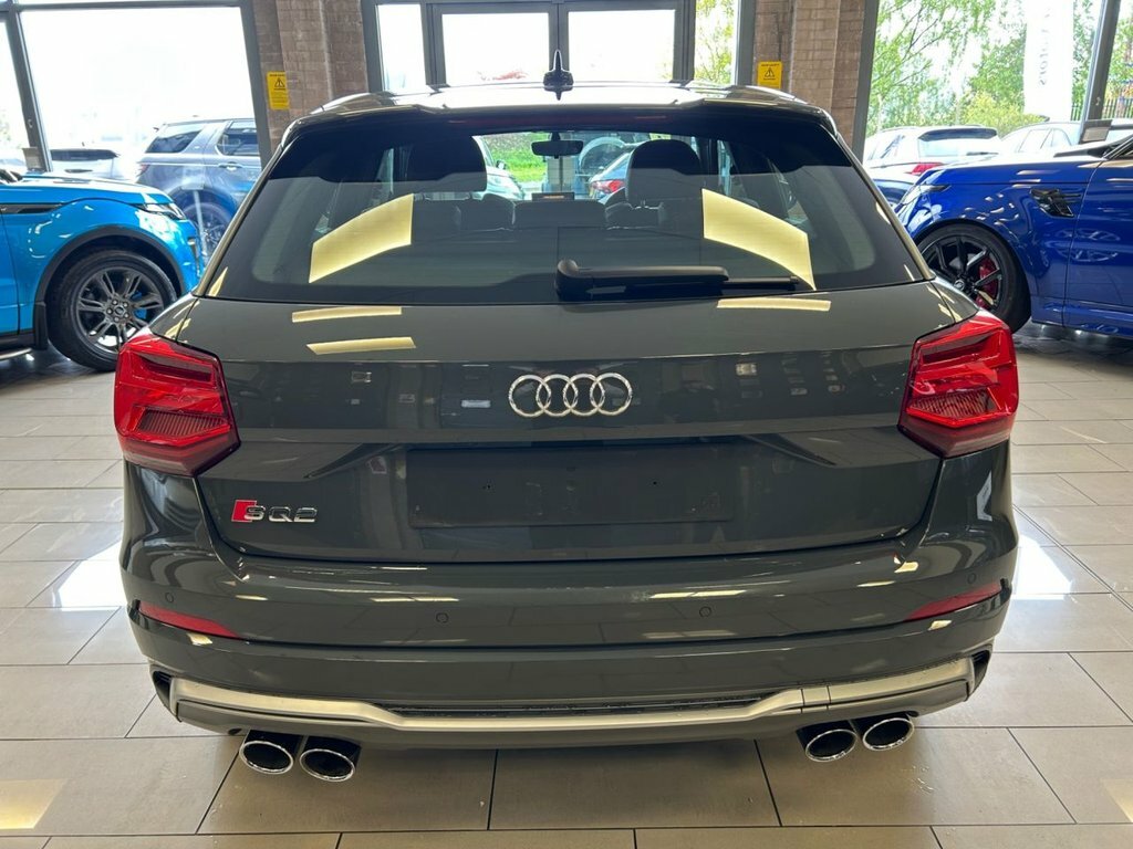 Audi SQ2 2L Null Grey #6
