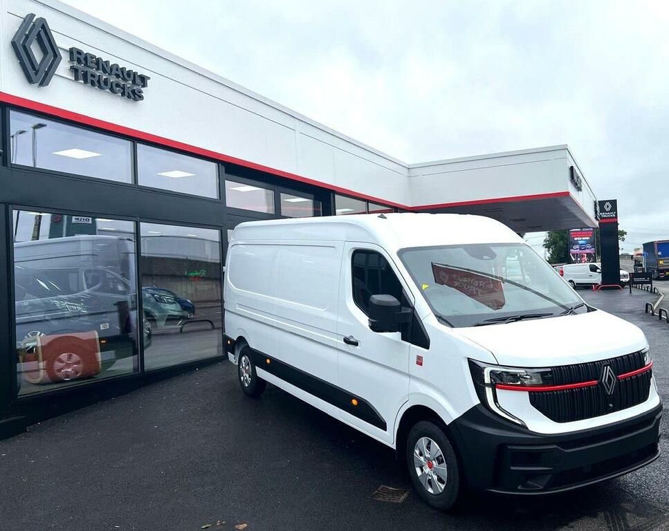 Renault Master Red Edition Van 3T5 E6e L3h2 Lwb  White #4