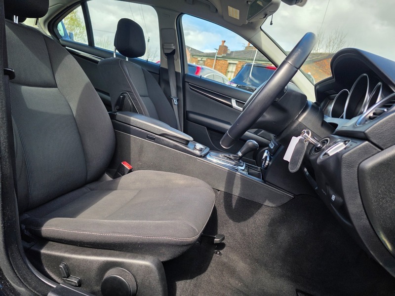 Mercedes-Benz C Class C180 Blueefficiency Se Black