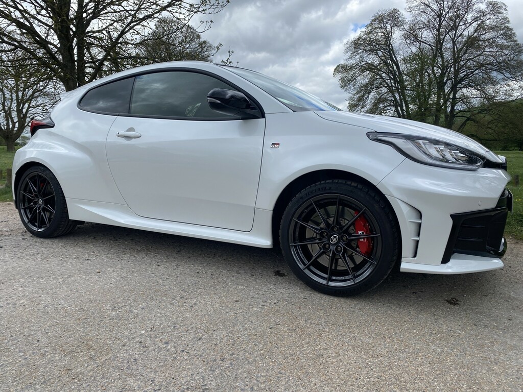 Toyota Yaris 1.6 T Gr Awd LK74EEX White #2